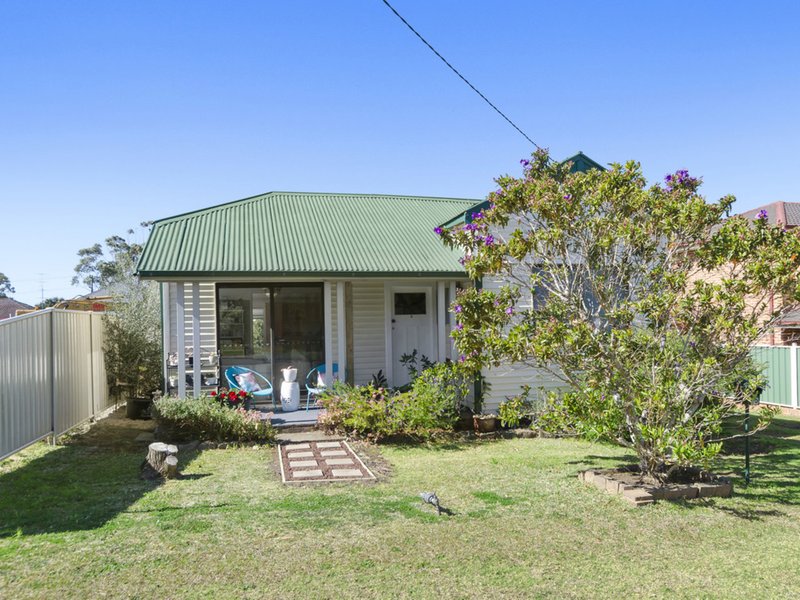 15 John Street, Woonona NSW 2517