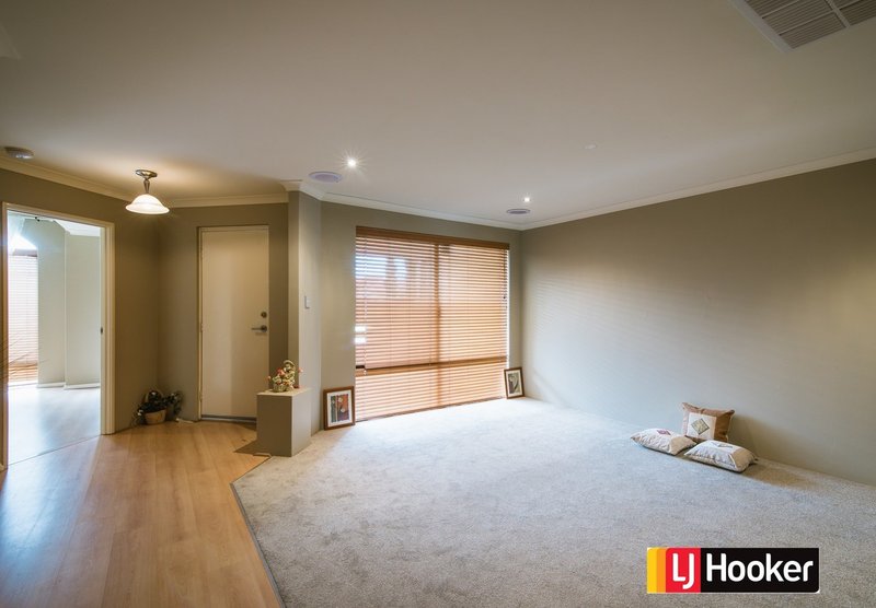 Photo - 15 Jonah Way, Canning Vale WA 6155 - Image 4