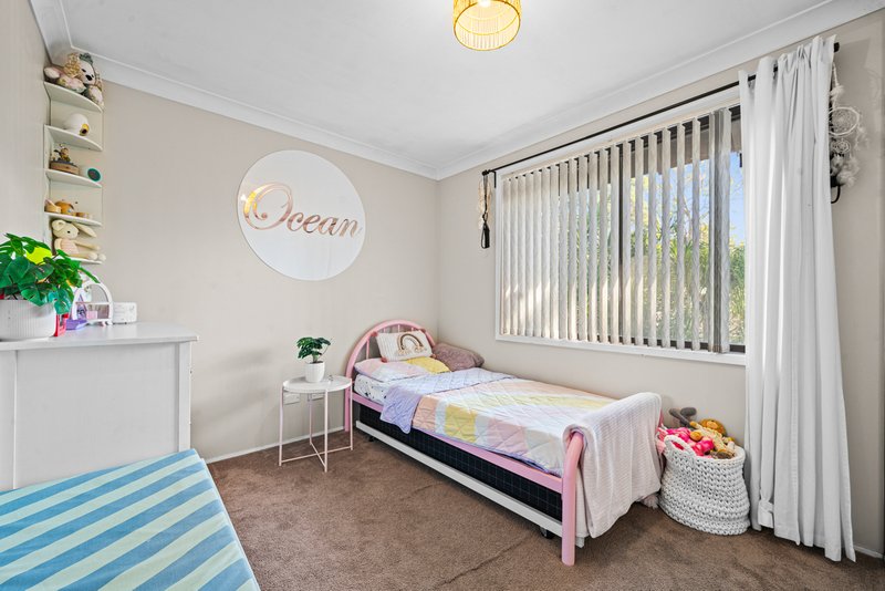 Photo - 15 Judith Anne Drive, Berkeley Vale NSW 2261 - Image 9