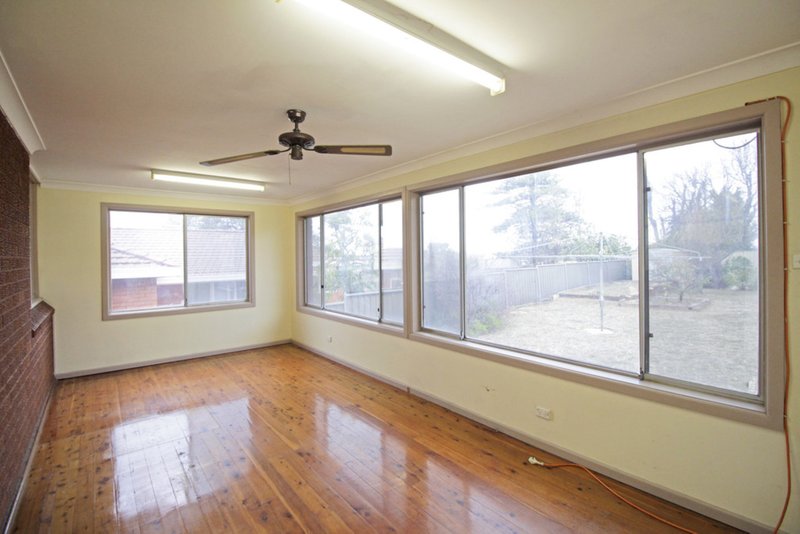 Photo - 15 Judith Avenue, Cabramatta NSW 2166 - Image 5