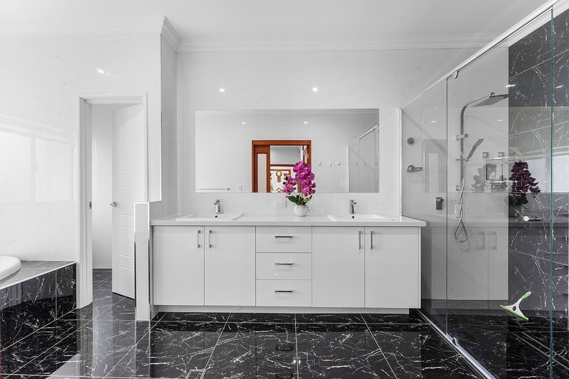 Photo - 15 Julimar Drive, Southern River WA 6110 - Image 6