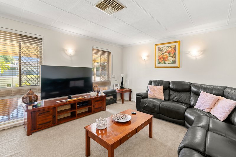 Photo - 15 June Road, Safety Bay WA 6169 - Image 2