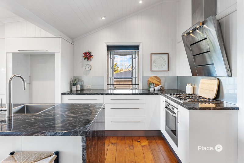 Photo - 15 June Street, Mitchelton QLD 4053 - Image 6