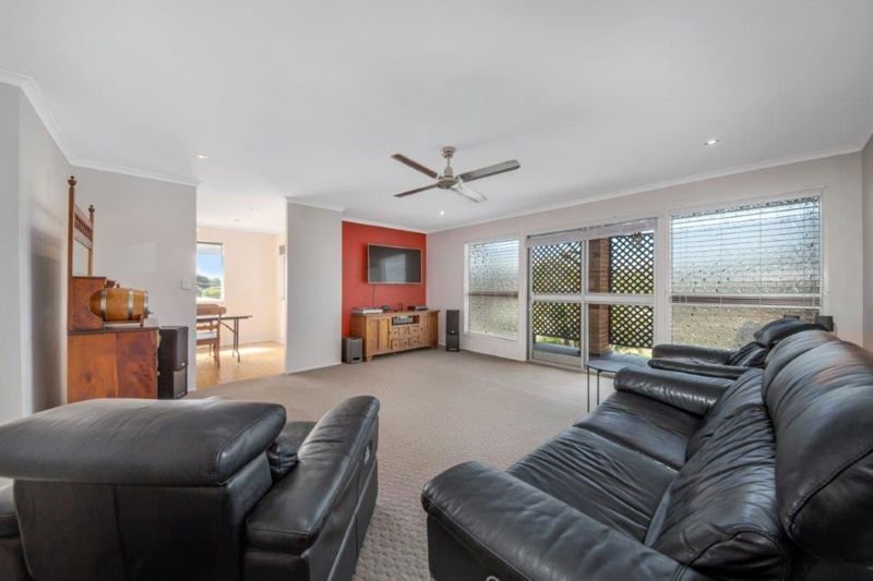 Photo - 15 Jupiter Street, Telina QLD 4680 - Image 6