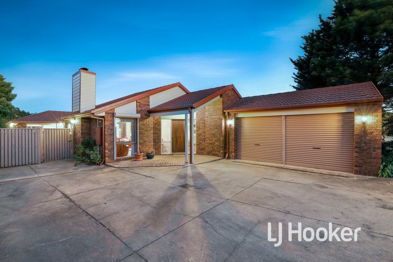 15 Justin Circuit, Hampton Park VIC 3976