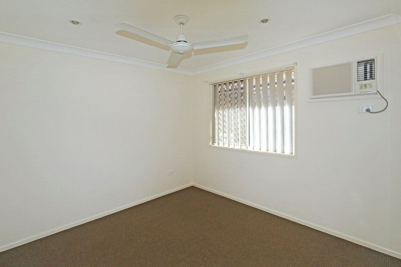 Photo - 15 Justin Street, Gracemere QLD 4702 - Image 8