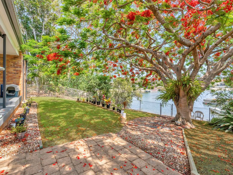 Photo - 15 Kalimna Drive, Broadbeach Waters QLD 4218 - Image 3