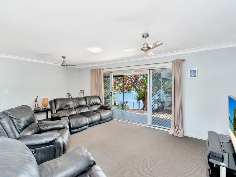 Photo - 15 Kalimna Drive, Broadbeach Waters QLD 4218 - Image 8