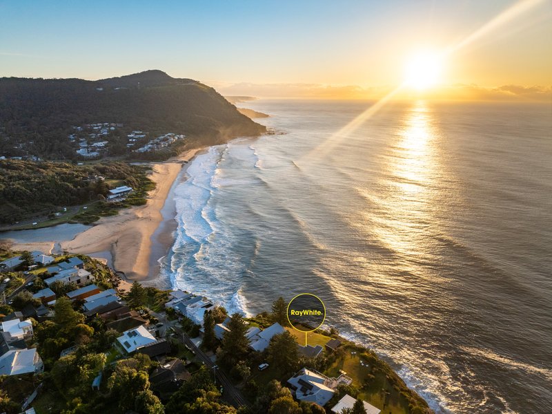 Photo - 15 Kallaroo Avenue, Stanwell Park NSW 2508 - Image 1