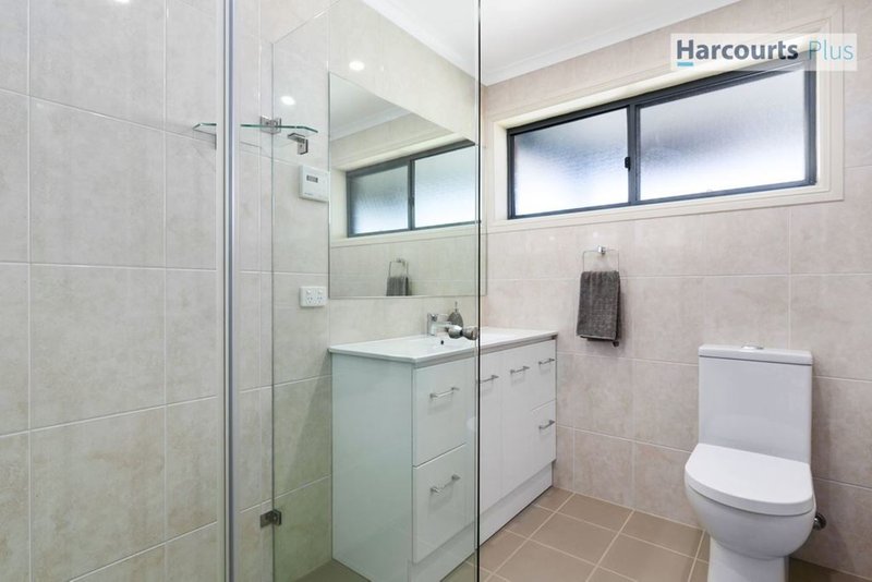 Photo - 15 Kanowna Street, Hallett Cove SA 5158 - Image 15