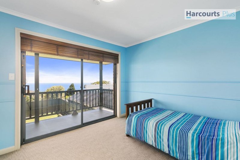 Photo - 15 Kanowna Street, Hallett Cove SA 5158 - Image 17