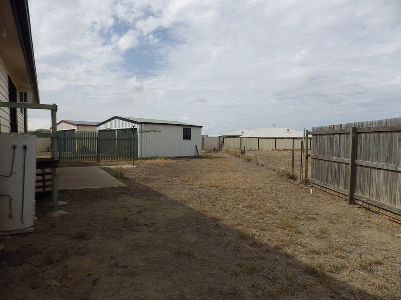 Photo - 15 Karalee Court, Roma QLD 4455 - Image 13