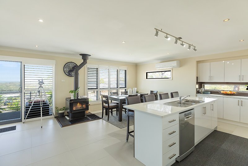 Photo - 15 Karina Place, Bolton Point NSW 2283 - Image 10