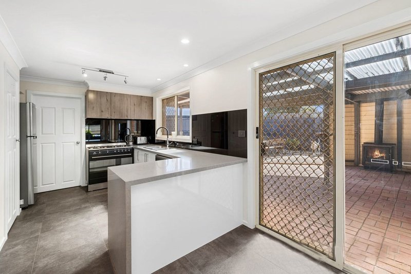 Photo - 15 Karlovac Court, Bell Park VIC 3215 - Image 3