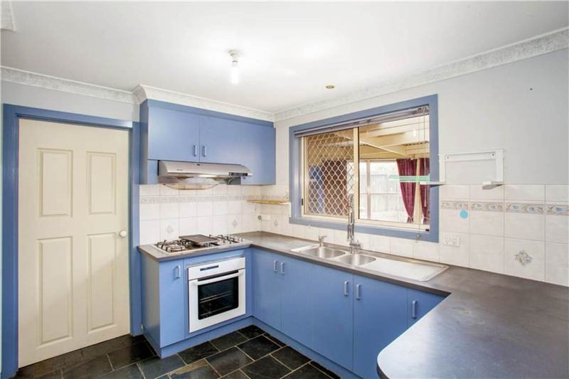 Photo - 15 Karlovac Court, Bell Park VIC 3215 - Image 3