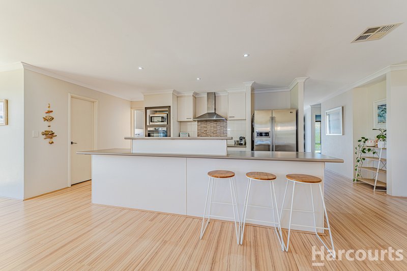 Photo - 15 Karon Vista, Halls Head WA 6210 - Image 12