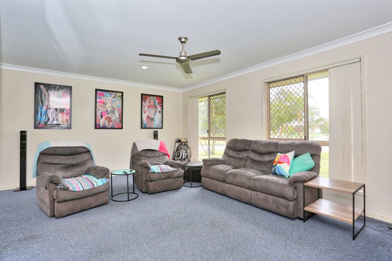 Photo - 15 Keeley Street, Morayfield QLD 4506 - Image 9