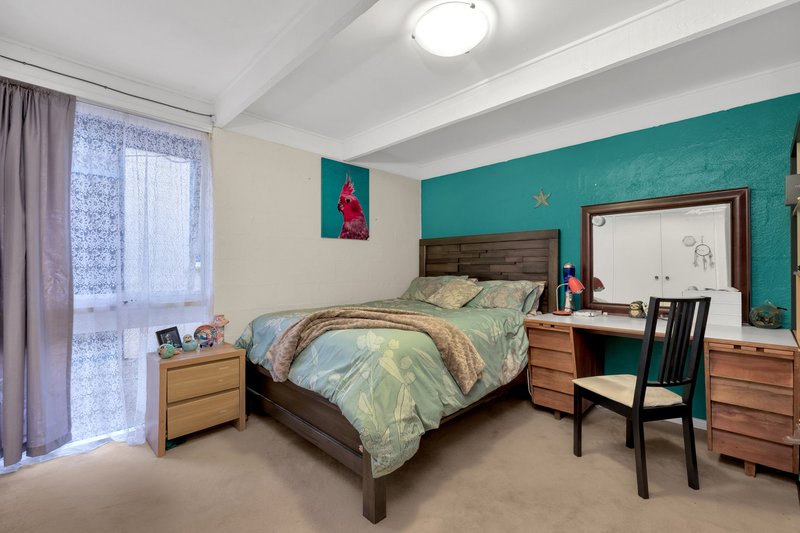 Photo - 15 Kelvin Grove, Werribee VIC 3030 - Image 6