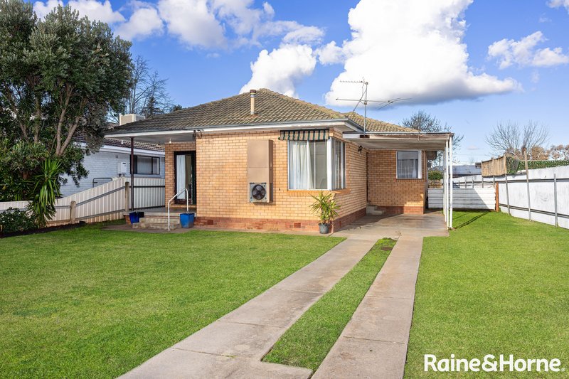 Photo - 15 Kennedy Avenue, Kooringal NSW 2650 - Image