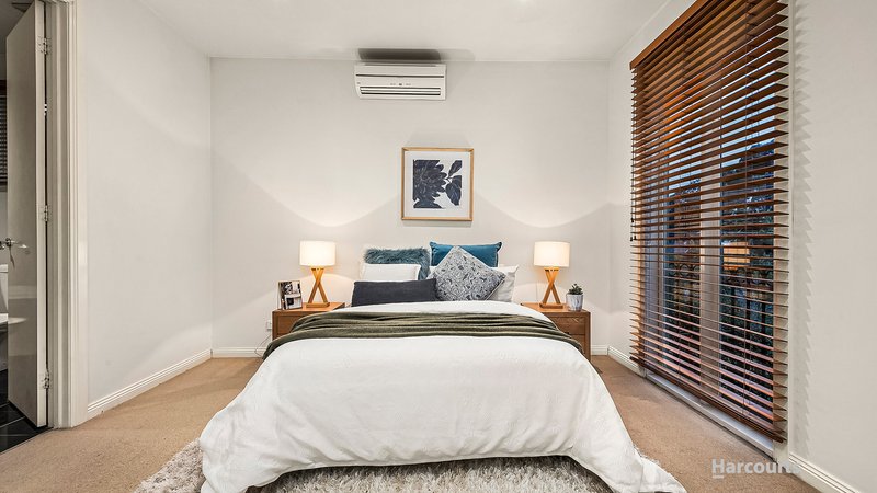 Photo - 15 Kenneth Street, Bulleen VIC 3105 - Image 7