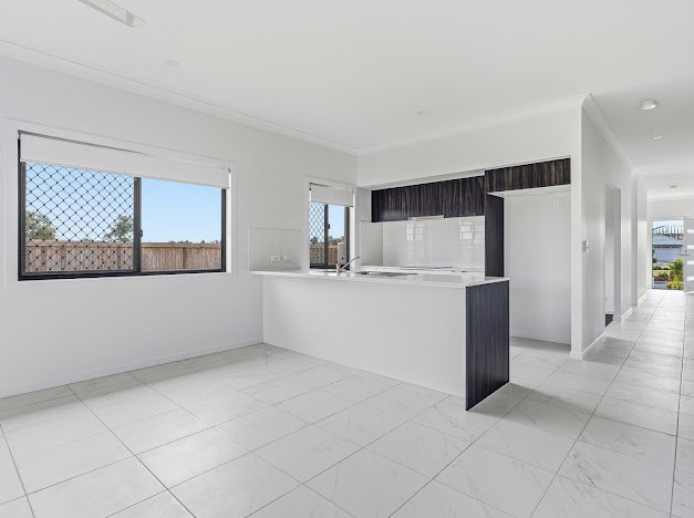 Photo - 15 Kensington Circuit, Yarrabilba QLD 4207 - Image 2