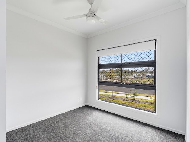 Photo - 15 Kensington Circuit, Yarrabilba QLD 4207 - Image 4
