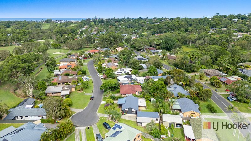 Photo - 15 Kiah Close, Ocean Shores NSW 2483 - Image 5