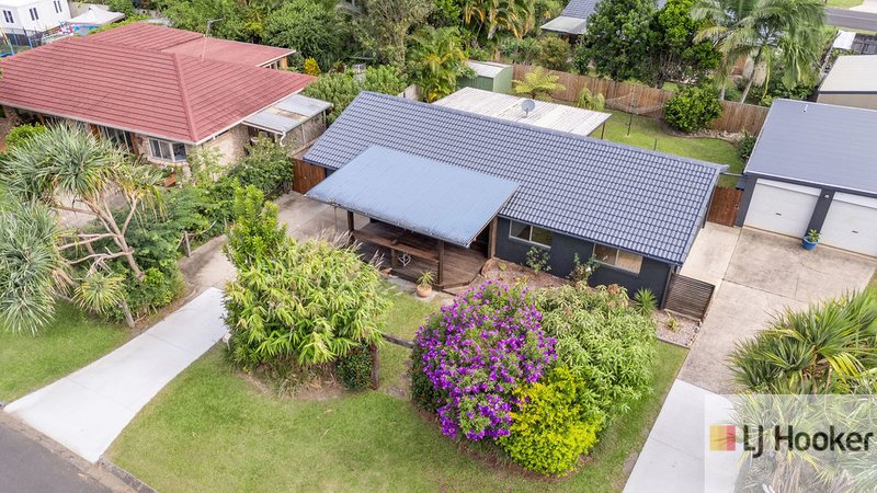 Photo - 15 Kiah Close, Ocean Shores NSW 2483 - Image 6