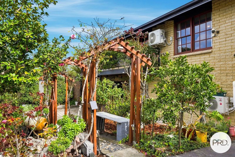 Photo - 15 Kiama Place, Blackmans Bay TAS 7052 - Image 4