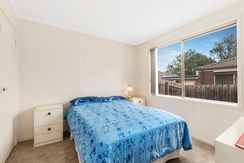 Photo - 15 Killerton Crescent, Heidelberg West VIC 3081 - Image 8