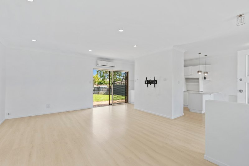 Photo - 15 Kinsella Street, Belmont QLD 4153 - Image 3