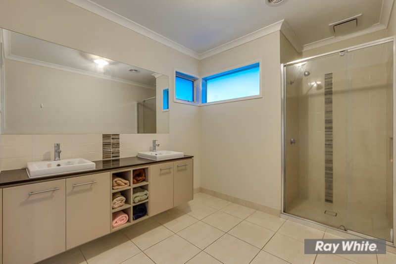 Photo - 15 Kirrama Street, Tarneit VIC 3029 - Image 3