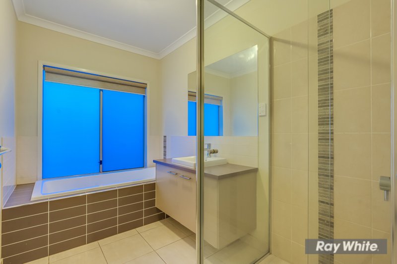 Photo - 15 Kirrama Street, Tarneit VIC 3029 - Image 6