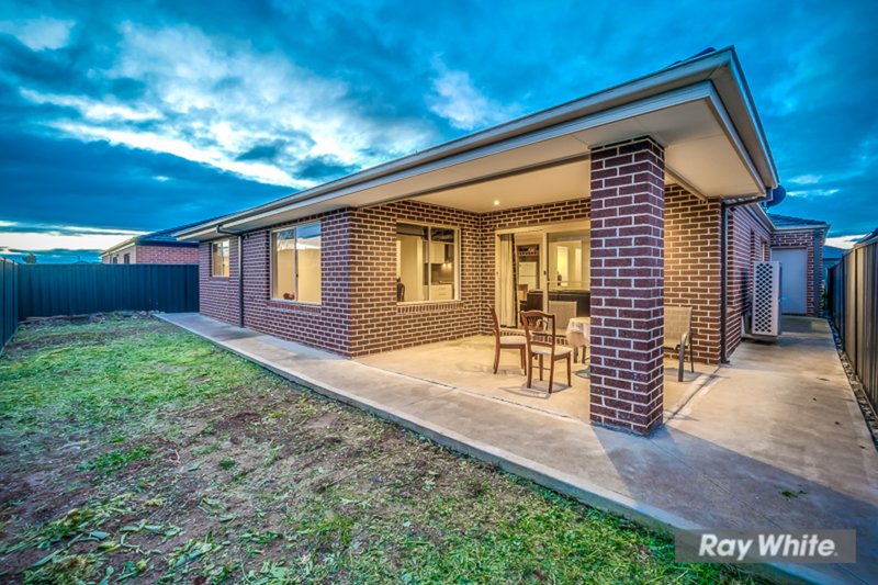 Photo - 15 Kirrama Street, Tarneit VIC 3029 - Image 14