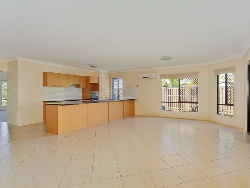 Photo - 15 Koolang Crescent, Reedy Creek QLD 4227 - Image 4