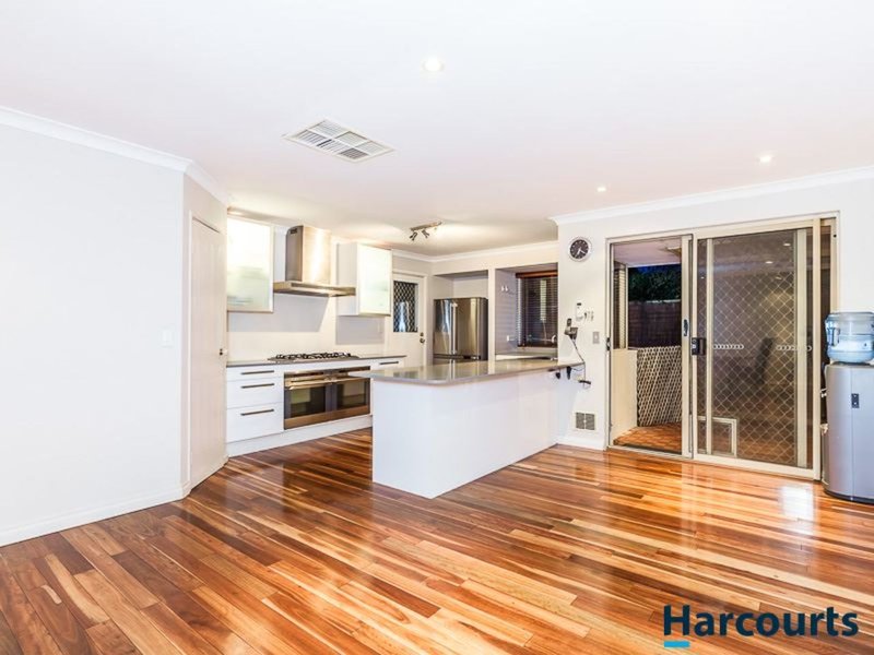 Photo - 15 Kooringa Place, Currambine WA 6028 - Image 3