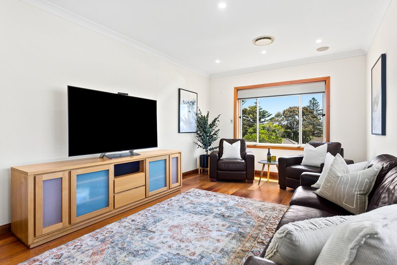 Photo - 15 Korrongulla Crescent, Primbee NSW 2502 - Image 5
