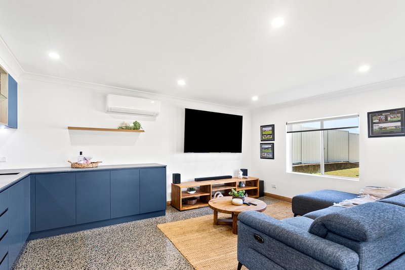 Photo - 15 Korrongulla Crescent, Primbee NSW 2502 - Image 8