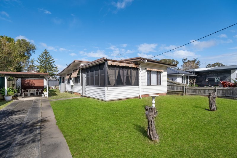 15 Laguna Parade, Berkeley Vale NSW 2261