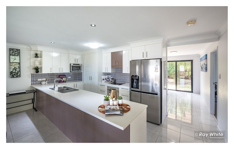 Photo - 15 Laird Avenue, Norman Gardens QLD 4701 - Image 7