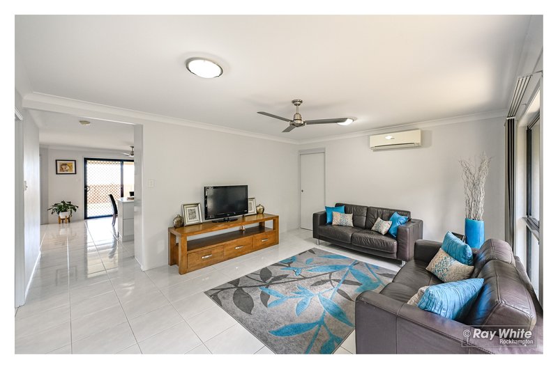 Photo - 15 Laird Avenue, Norman Gardens QLD 4701 - Image 16