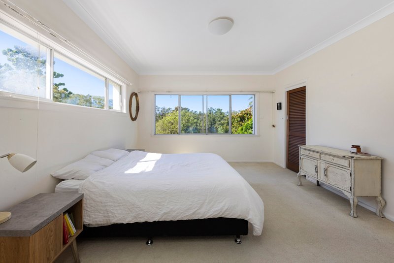 Photo - 15 Lakeside Crescent, North Manly NSW 2100 - Image 7