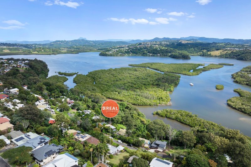 Photo - 15 Lakeview Parade, Tweed Heads South NSW 2486 - Image 5