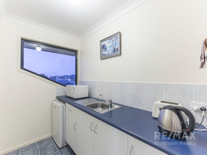 Photo - 15 Lambertia Court, Albany Creek QLD 4035 - Image 20