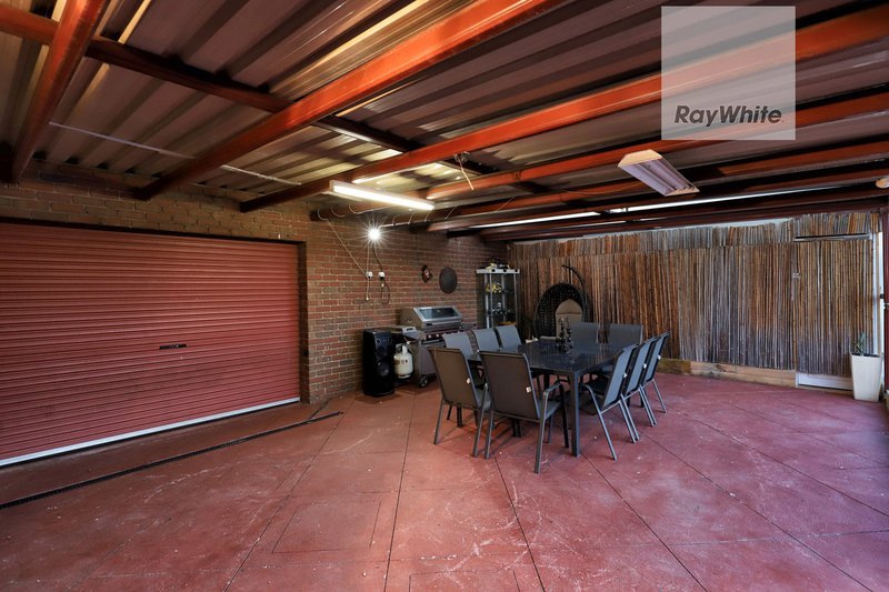 Photo - 15 Lancaster Court, Greenvale VIC 3059 - Image 13