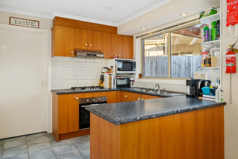 Photo - 15 Lancia Court, Epping VIC 3076 - Image 4