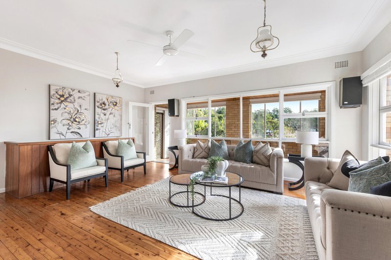Photo - 15 Landra Avenue, Mount Colah NSW 2079 - Image 2