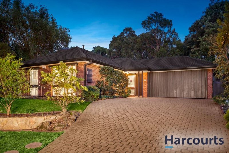 15 Landsdale Crescent, Wantirna South VIC 3152