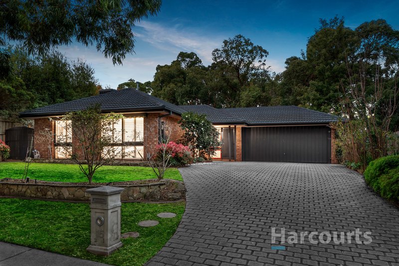 15 Landsdale Crescent, Wantirna South VIC 3152