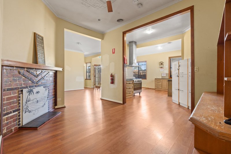 Photo - 15 Langford Street, Moe VIC 3825 - Image 3